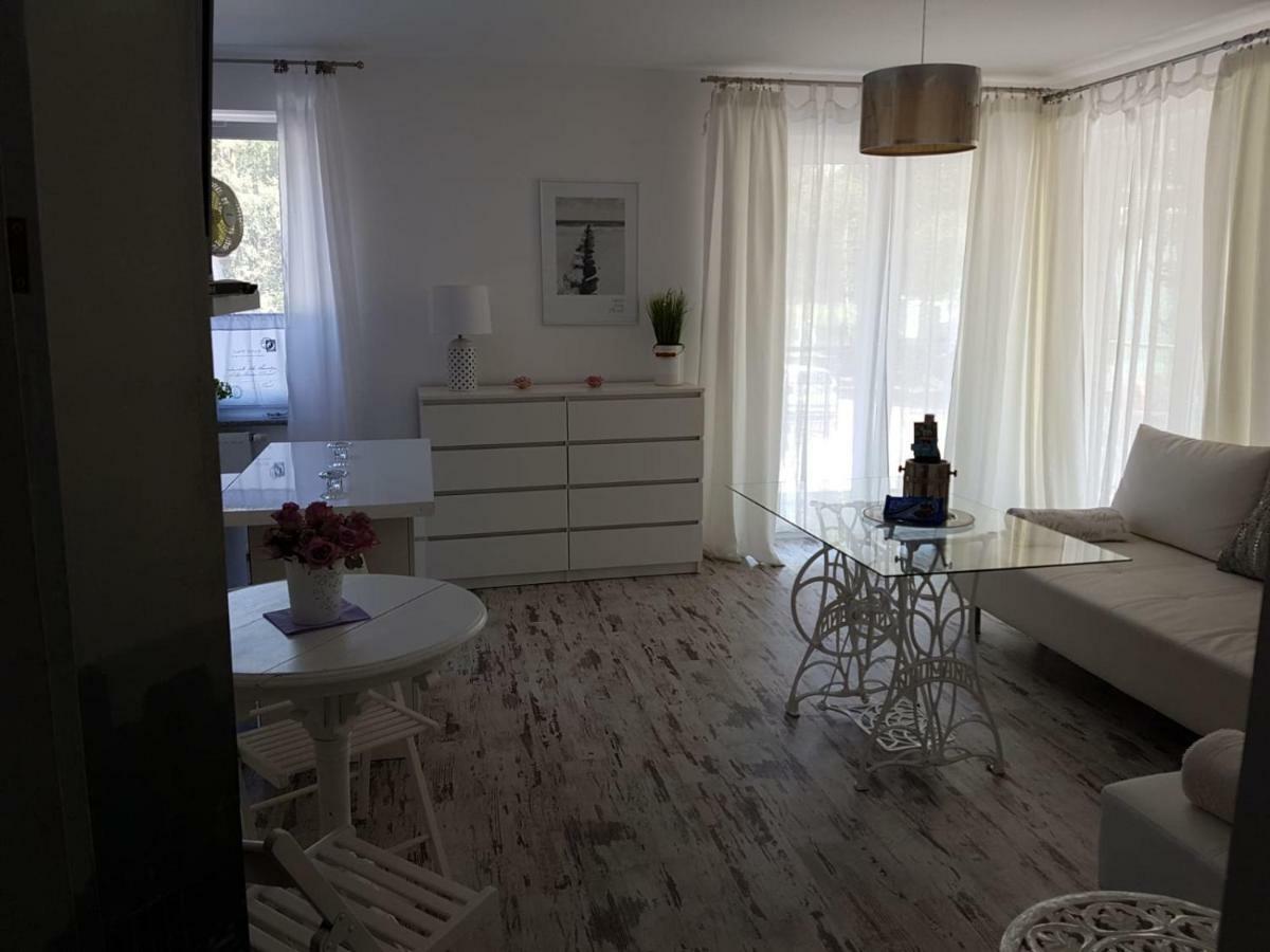Apartament Lesny Dziwnówek Exterior foto